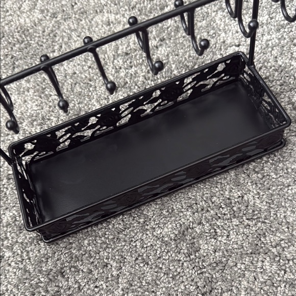 Black Metal Jewelry Organizer Stand - Picture 3 of 5